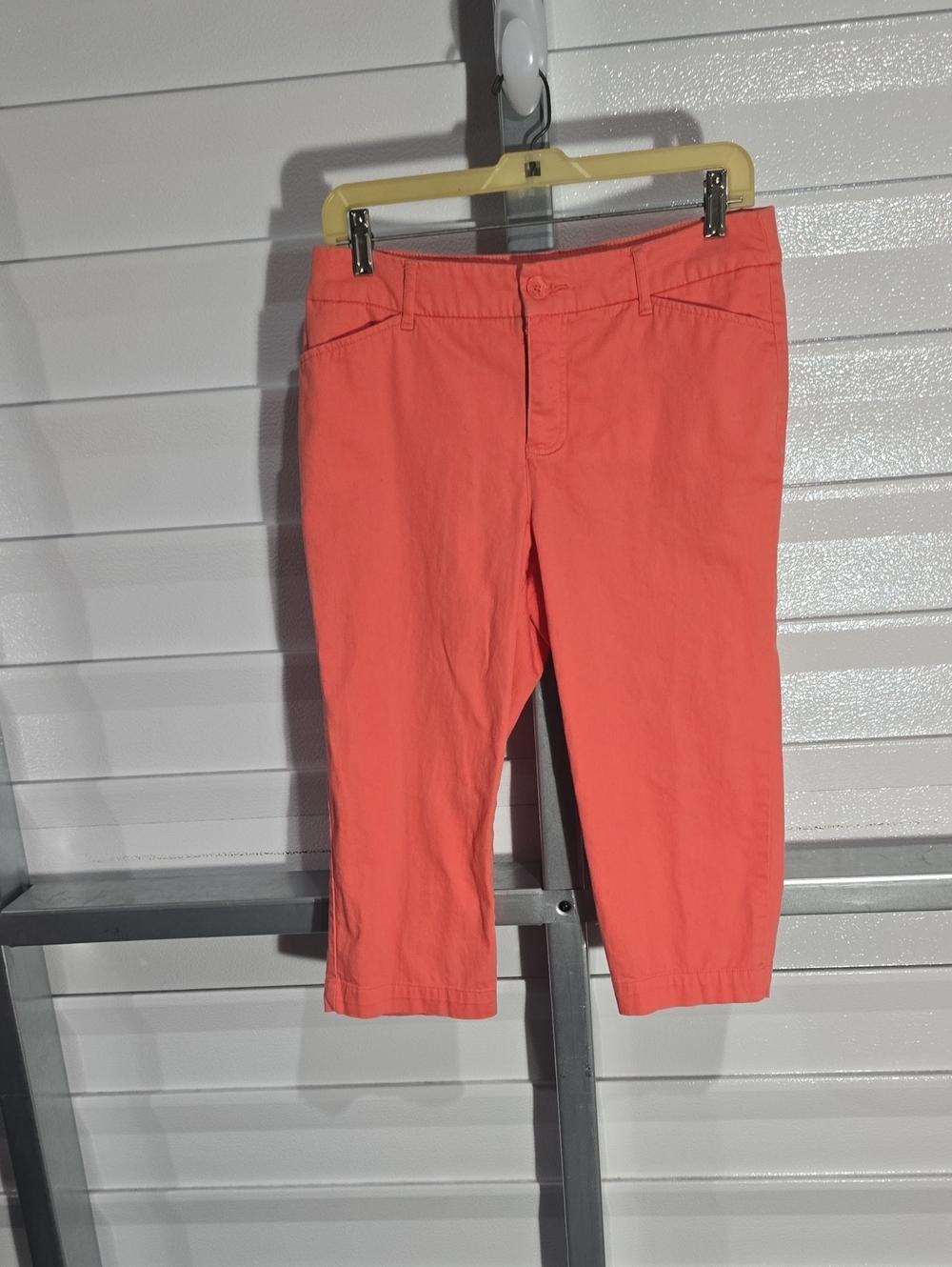 St.‎ John's Bay Coral Capri Pants Size 6